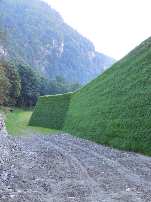 Rockfall and noise Barriers