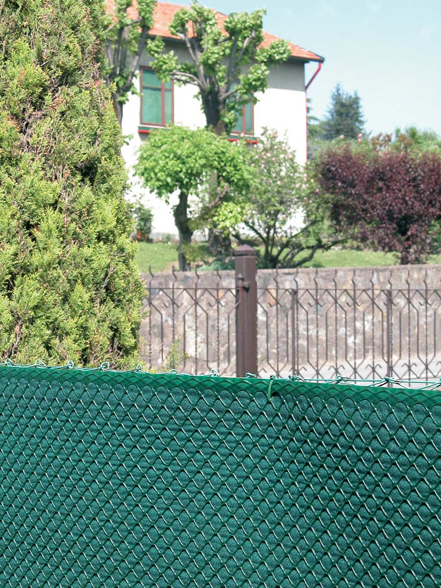 Rigid plastic net, net for fencing and total screening. Tenax.