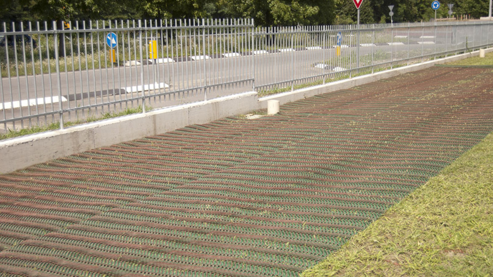 Rete rinforzo prati carrabili GP FLEX - area parcheggio