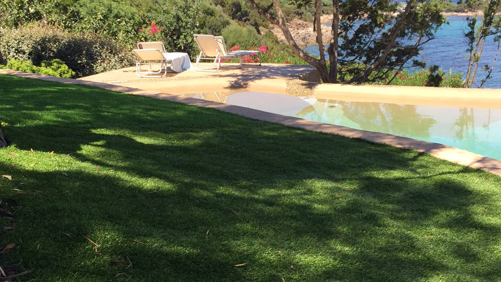 Prato sintetico IRISH MAT 40 - villa piscina giardino