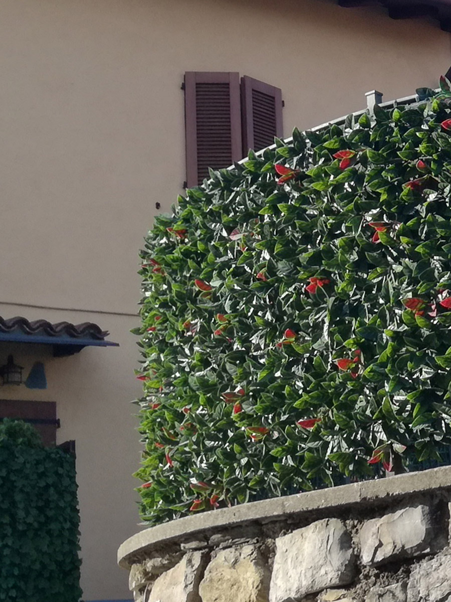 Schermature-decorative-siepi-artificiali-divy-3d-plus-photinia